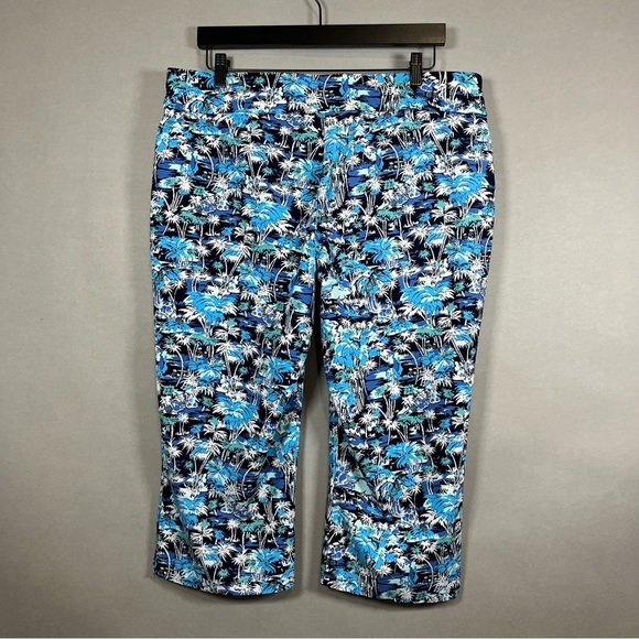Christopher & Banks Blue Floral Print Capris - Picture 5 of 15